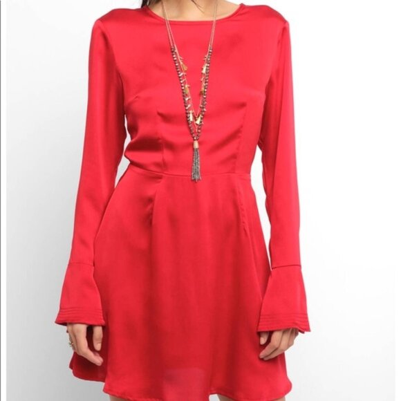 NEW!! The Fifth Label red flirty dress with open back - Picture 1 of 13